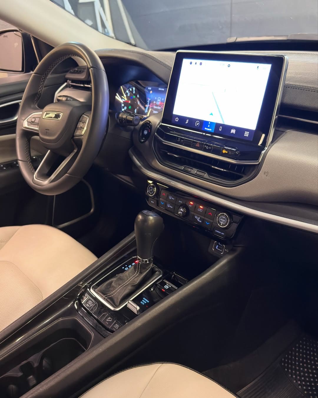 Jeep Compass - Miniatura 4