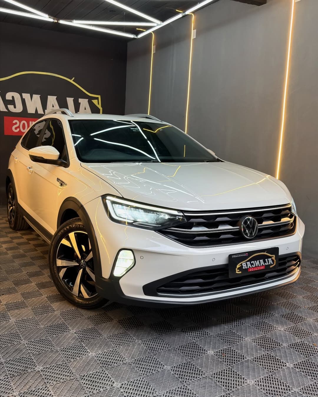 Volkswagen Nivus Highline Tsi 1.0 aut + couro