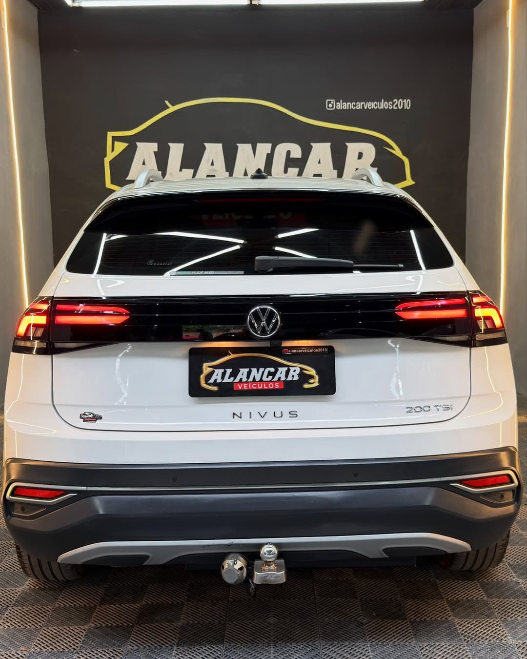 Volkswagen Nivus - Miniatura 4